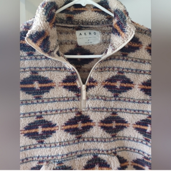 AERO Southwest Quarter Zip Fleece Top Size Medium Tan & Brown - Picture 4 of 14